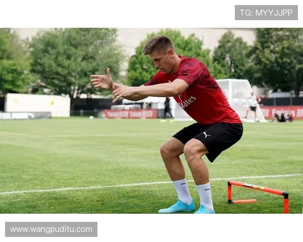 米兰官方手机app网站独家爆料带你深入了解球员的日常生活和训练计划